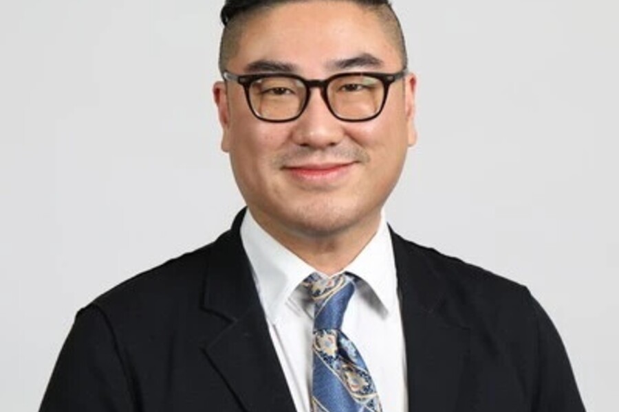 Dr. Michael Mak